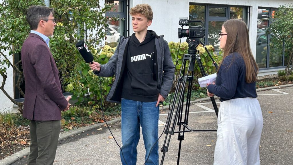 L-TV im Gespräch mit Jan Stefan Griese von der Schönberg Pflege in Oedheim während des Drehtags zur aktuellen Pflegereform.